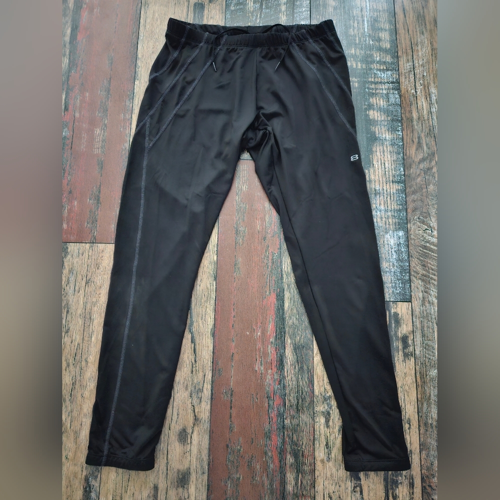 Layer 8 Performance Qwick Dry Leggings, Size XL